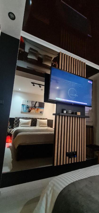 Design Apartment Platinium Spa Lux 5 Star "Havana" Completely Private Wellness & Spa Free Included Sauna & Jacuzzi & Salt Wall & Fire Place & 3D Ceilings & Business Wifi & Netflix & Keyless Code Entry & Full Smart App & Secure 2 Parking Place Ćuprija Exterior foto