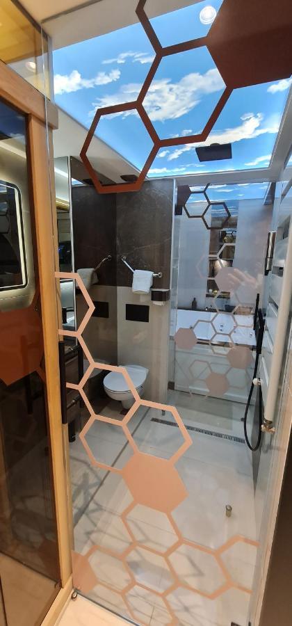 Design Apartment Platinium Spa Lux 5 Star "Havana" Completely Private Wellness & Spa Free Included Sauna & Jacuzzi & Salt Wall & Fire Place & 3D Ceilings & Business Wifi & Netflix & Keyless Code Entry & Full Smart App & Secure 2 Parking Place Ćuprija Exterior foto